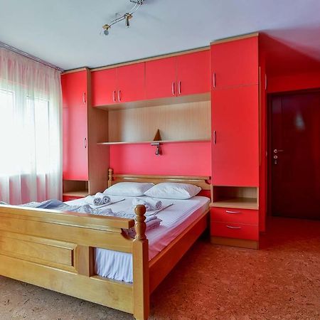 Apartments Srzentic Petrovac Buitenkant foto
