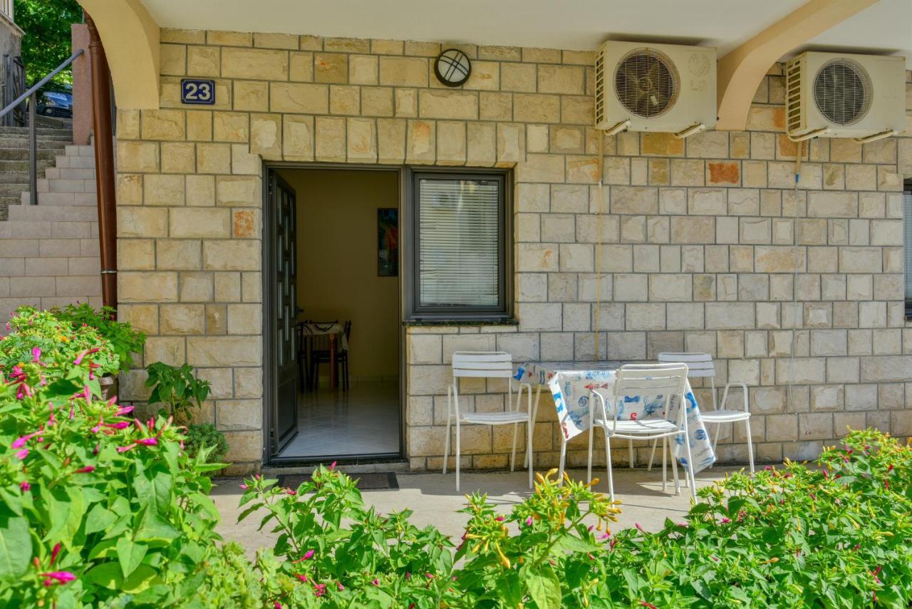Apartments Srzentic Petrovac Buitenkant foto