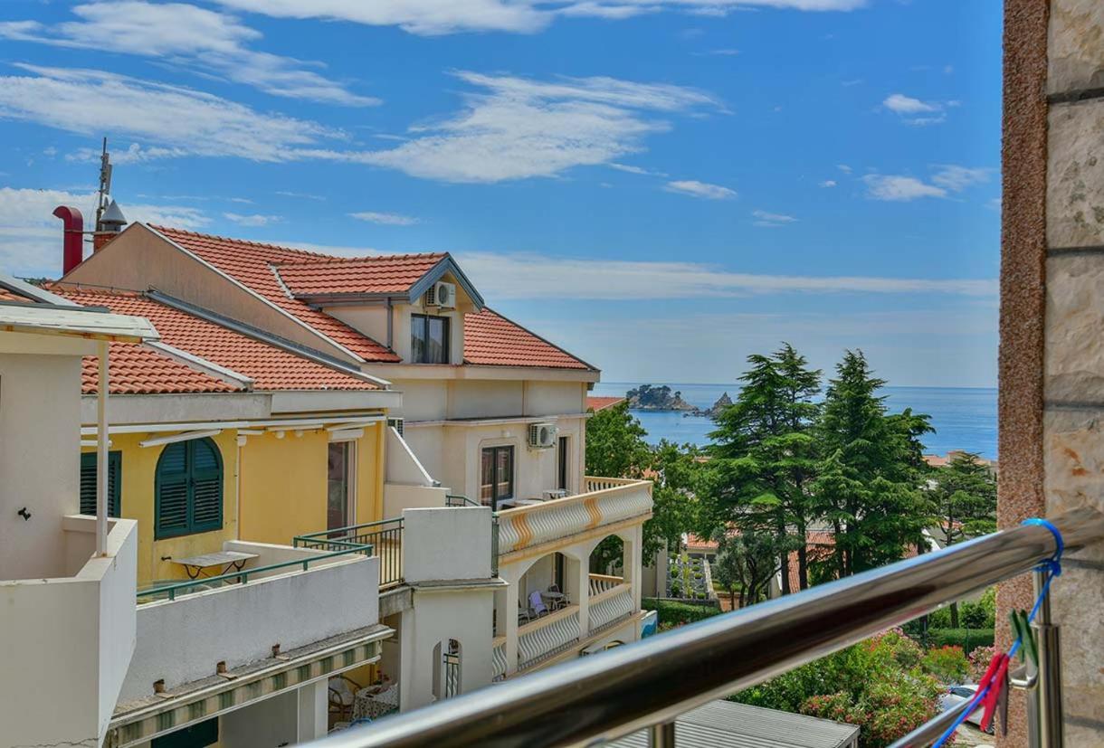 Apartments Srzentic Petrovac Buitenkant foto