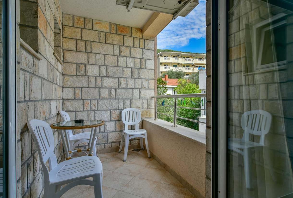 Apartments Srzentic Petrovac Buitenkant foto