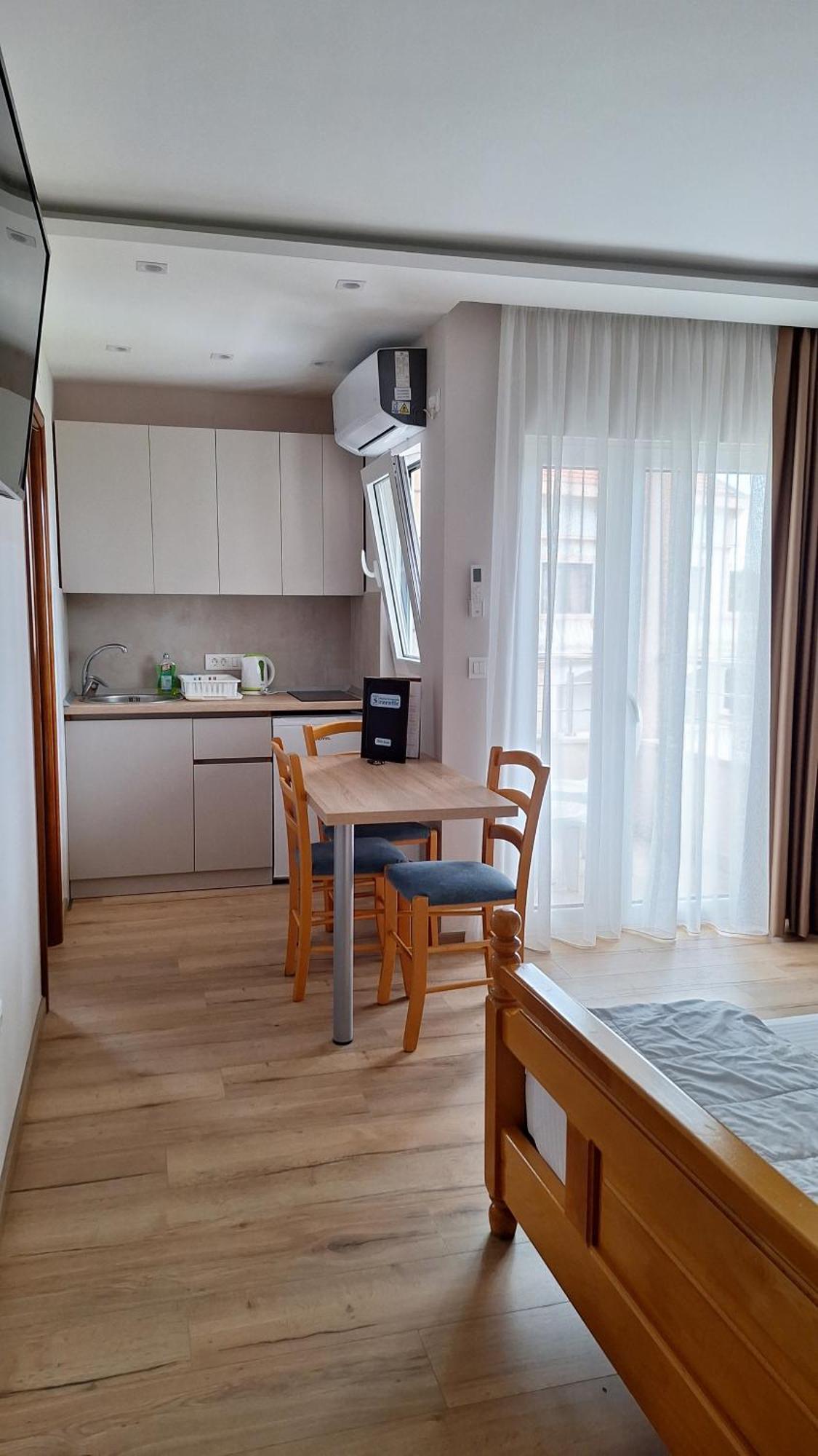 Apartments Srzentic Petrovac Buitenkant foto