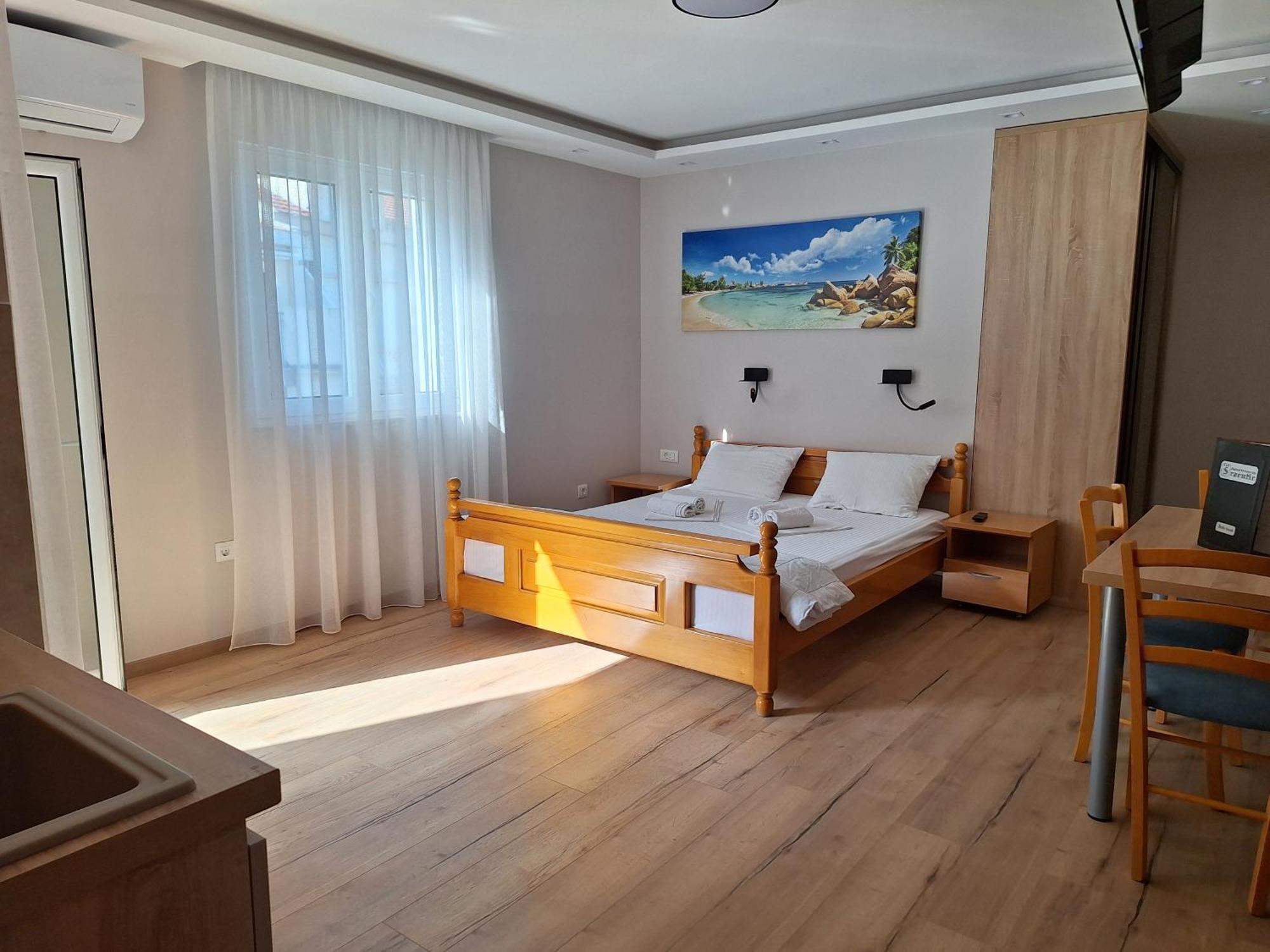 Apartments Srzentic Petrovac Buitenkant foto
