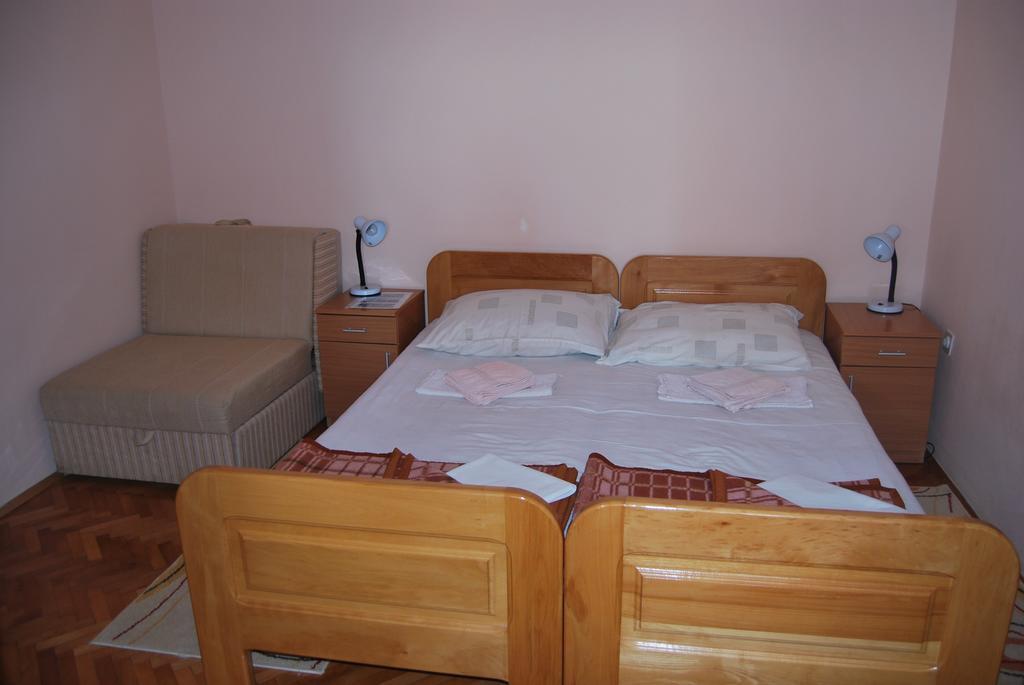 Apartments Srzentic Petrovac Buitenkant foto