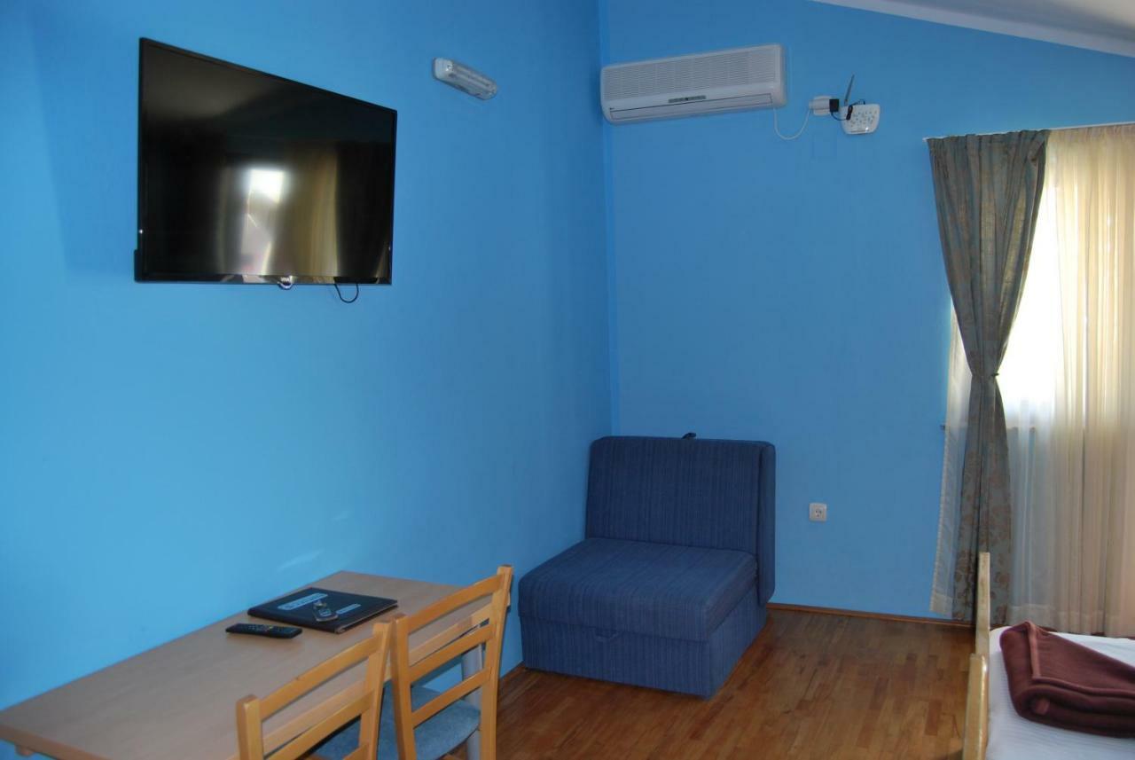 Apartments Srzentic Petrovac Buitenkant foto