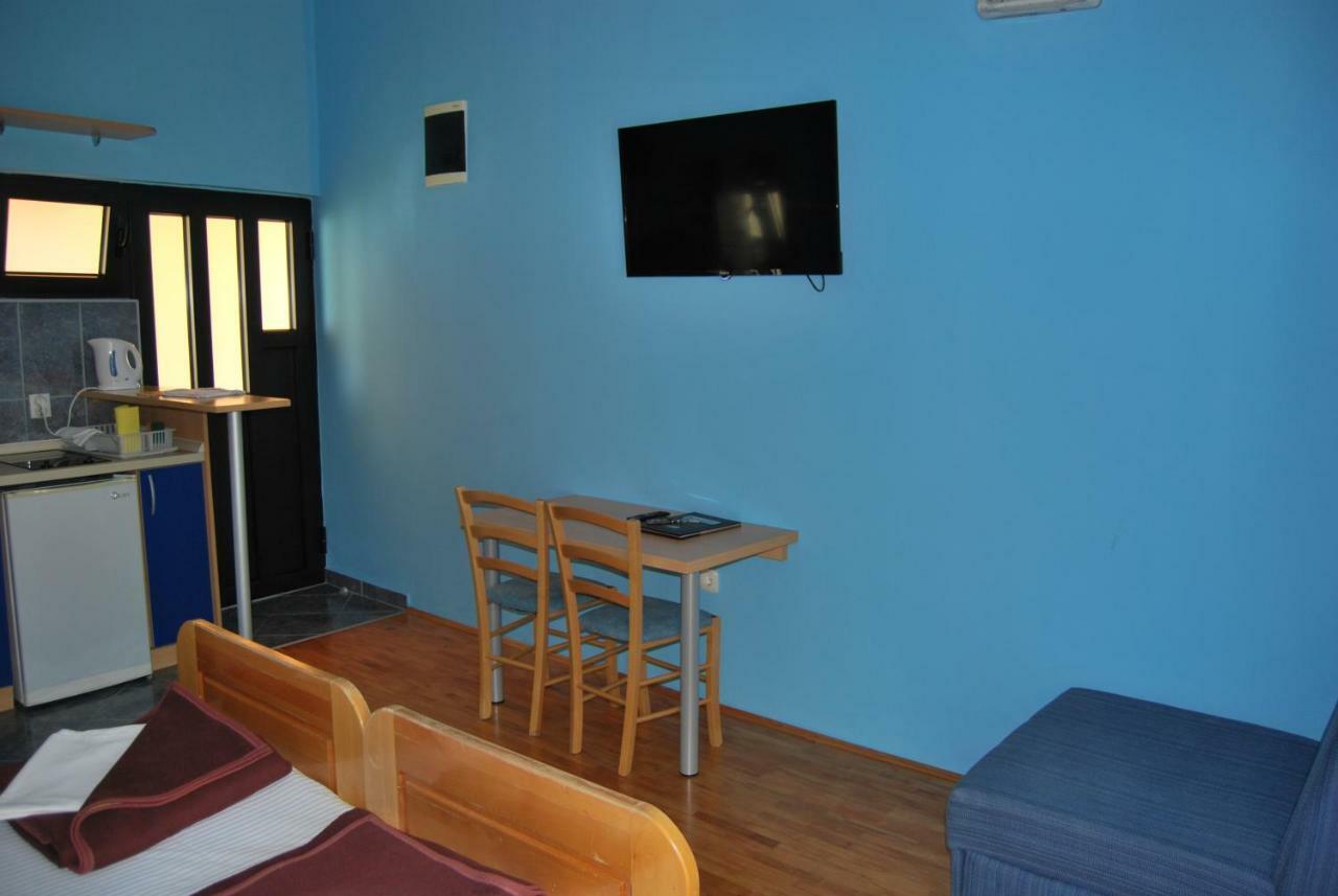 Apartments Srzentic Petrovac Buitenkant foto
