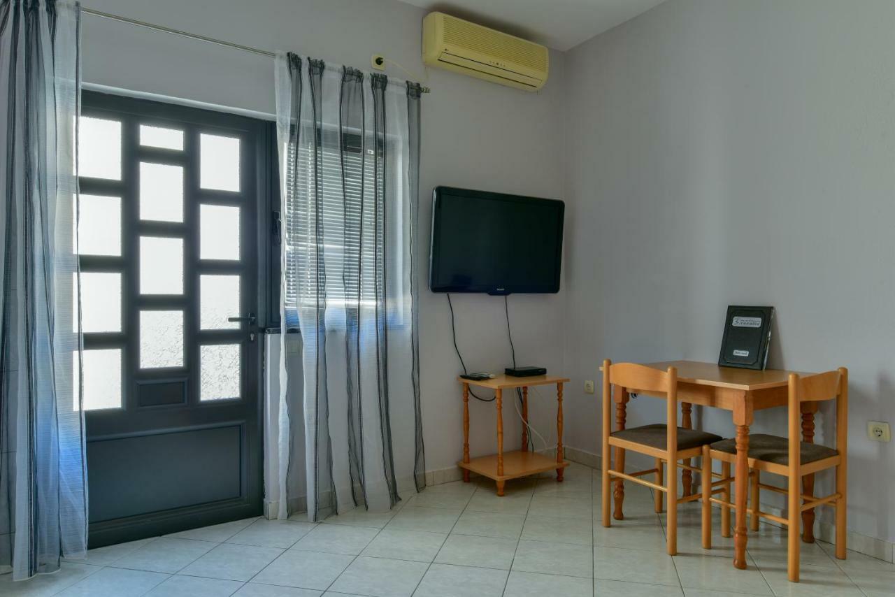 Apartments Srzentic Petrovac Buitenkant foto