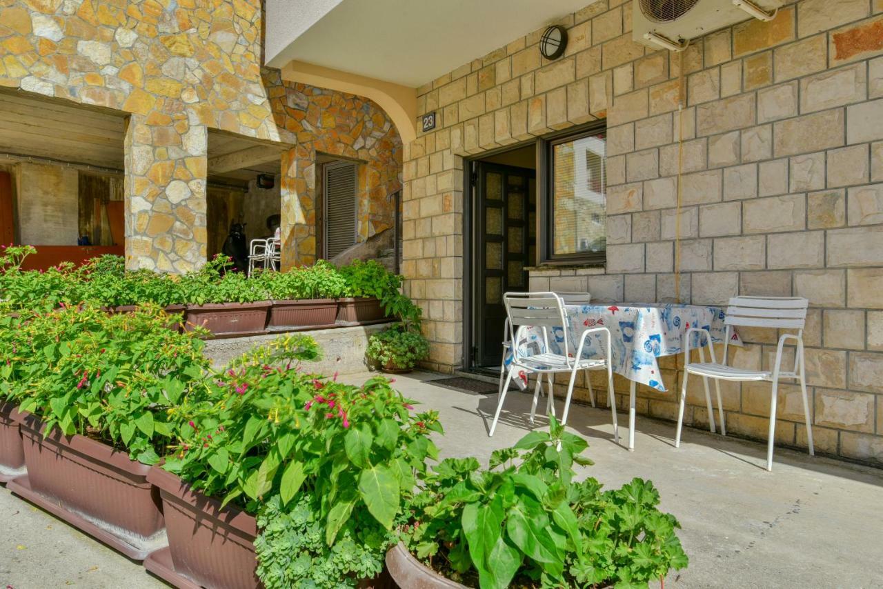 Apartments Srzentic Petrovac Buitenkant foto