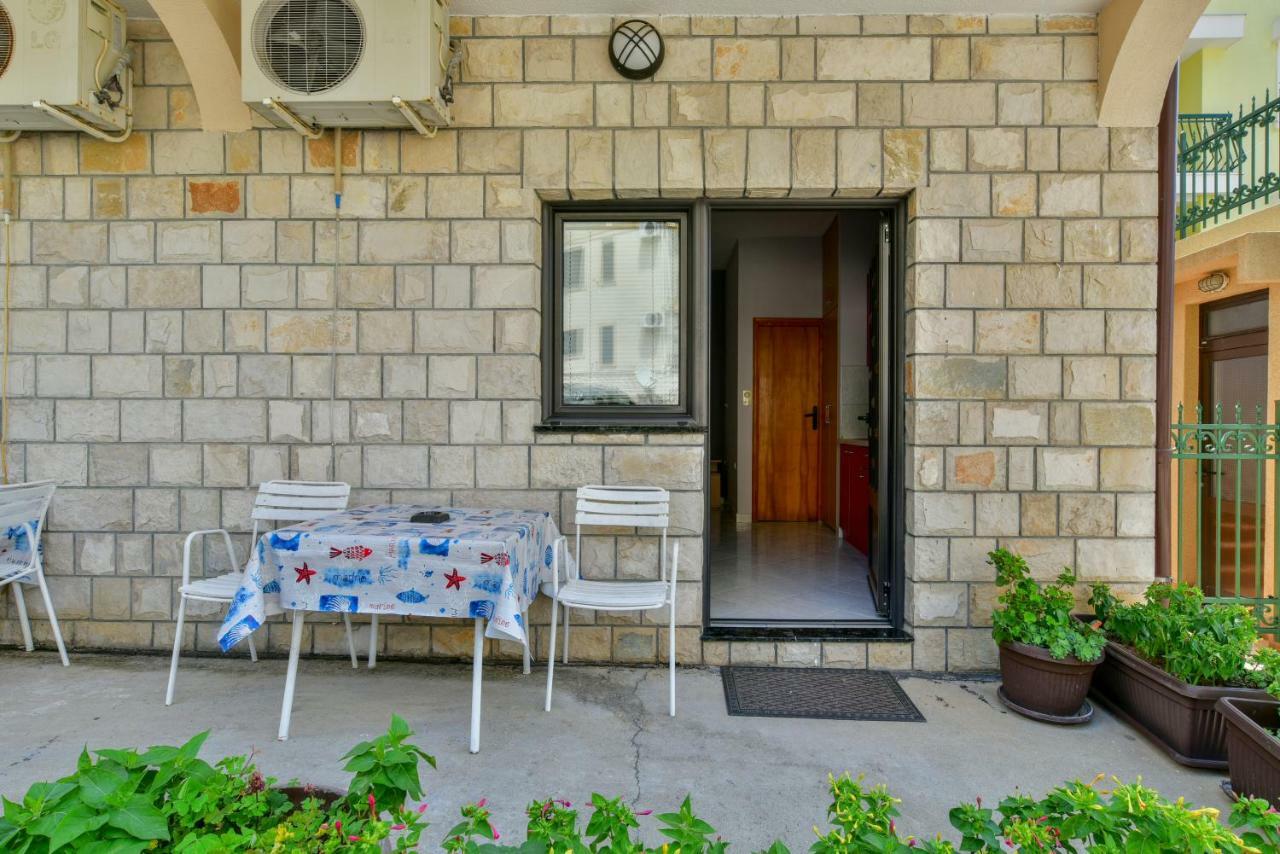Apartments Srzentic Petrovac Buitenkant foto