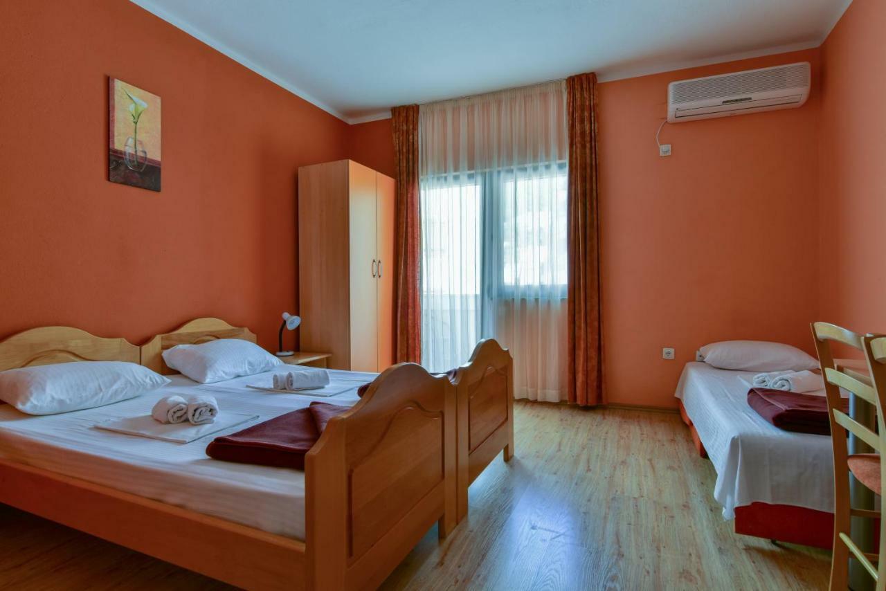 Apartments Srzentic Petrovac Buitenkant foto
