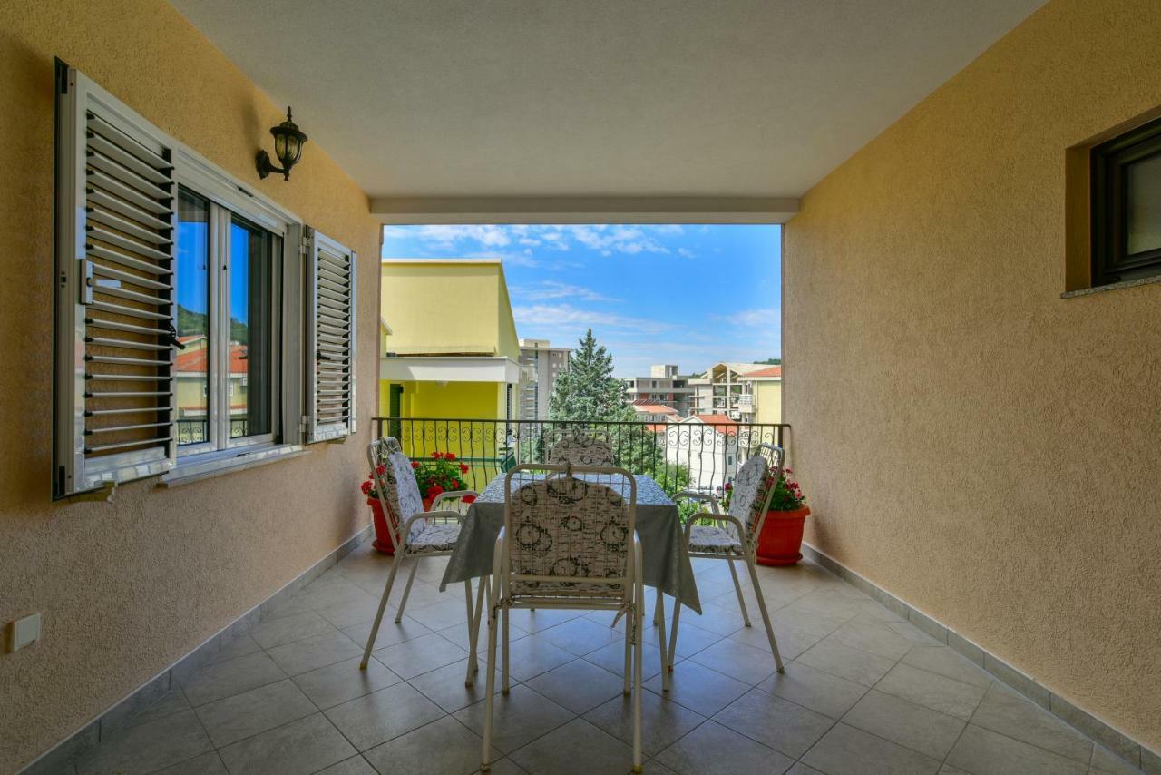 Apartments Srzentic Petrovac Buitenkant foto